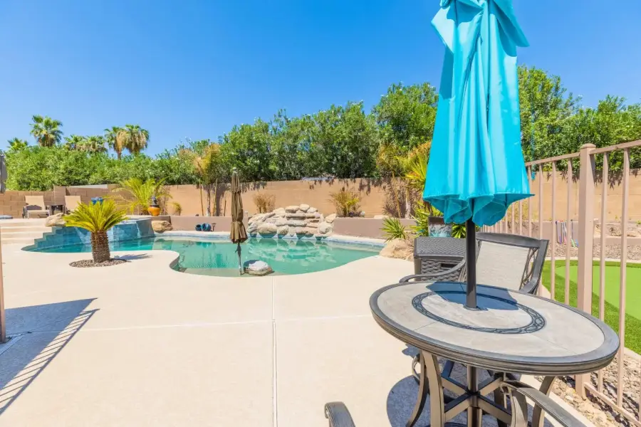 Plenty of pool side seating 