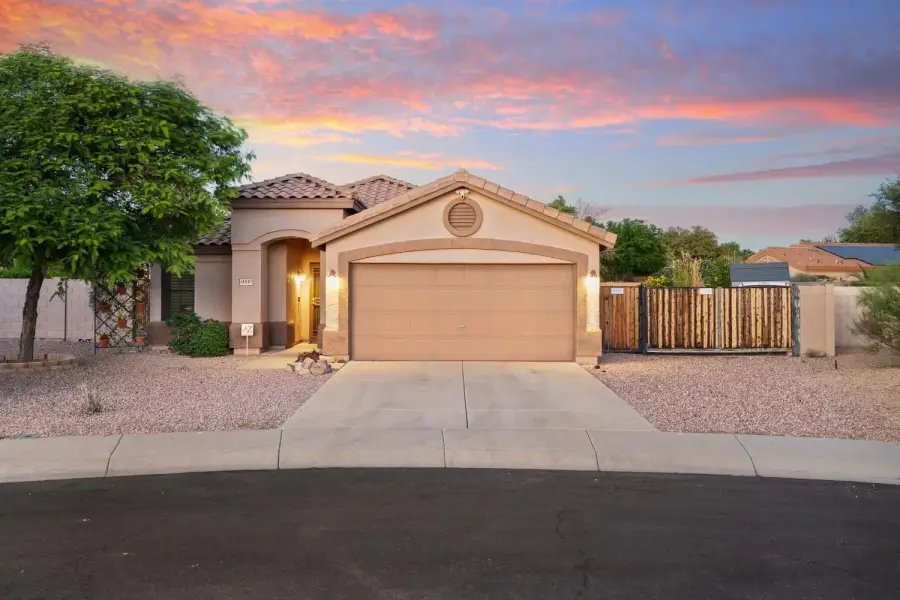 Peaceful cul de sac setting