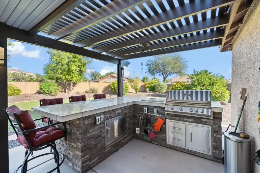 Create memorable family dinners at our outdoor kitchen